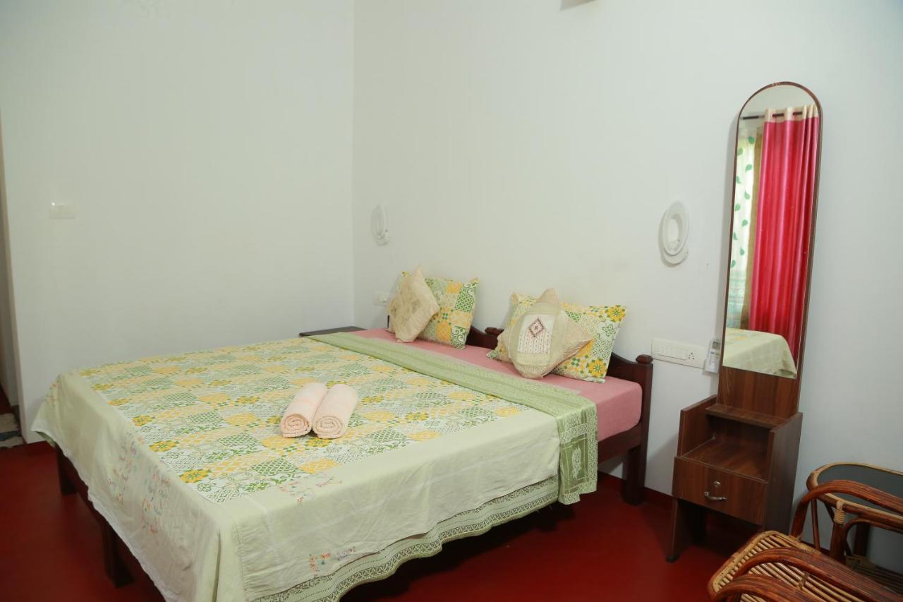 Marari Charlys Homestay アーラップーザ県 エクステリア 写真