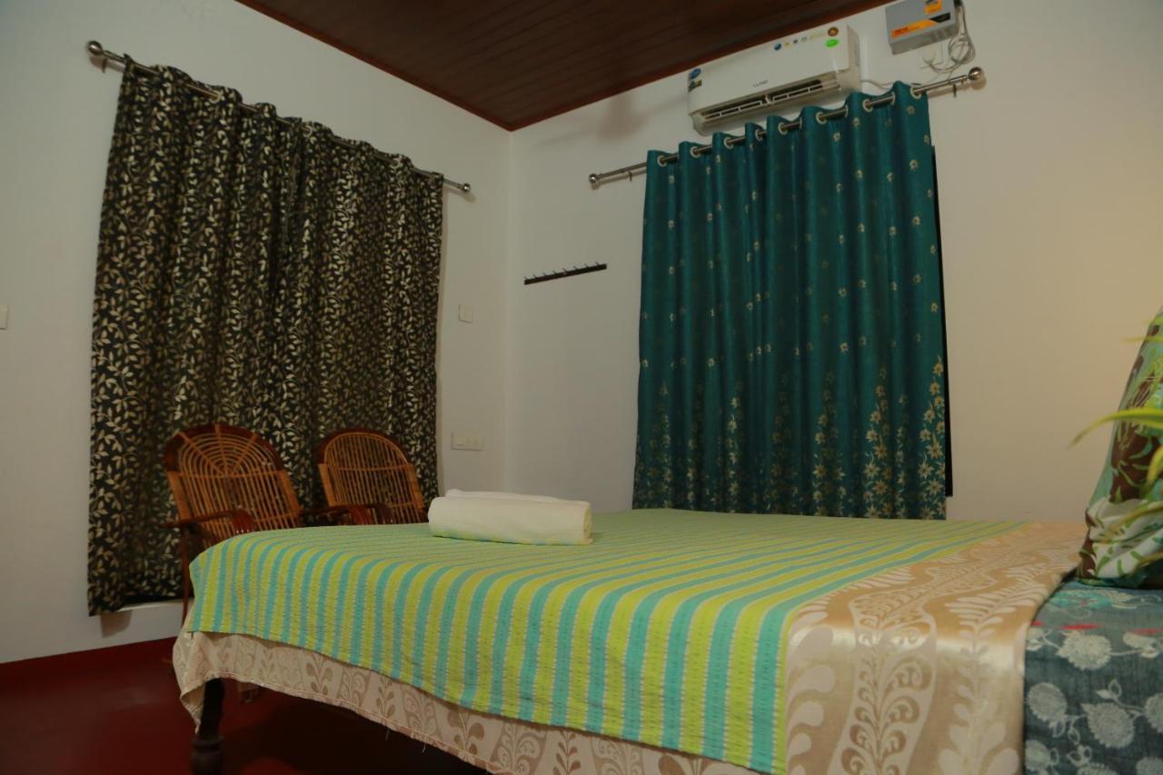 Marari Charlys Homestay アーラップーザ県 エクステリア 写真